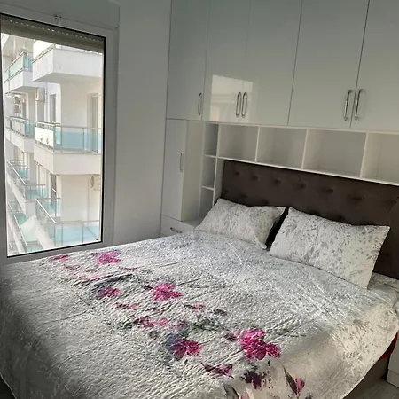 Natalia Kune Apartamento Shëngjin